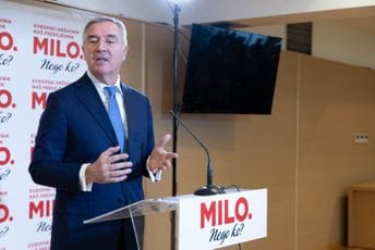 Glas podržao Đukanovića: Nezamisliva je uspješna Srbija bez uspješne Crne Gore Glas podržao Đukanovića: Nezamisliva je uspješna Srbija bez uspješne Crne Gore