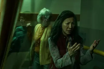 „Everything Everywhere All at Once“: Previše nagrada za nerazumljiv filmski nered „Everything Everywhere All at Once“: Previše nagrada za nerazumljiv filmski nered