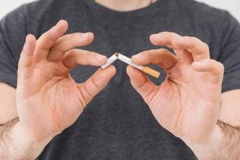 Velika Britanija razmatra uvođenje najstrožijih mjera protiv pušenja na svijetu