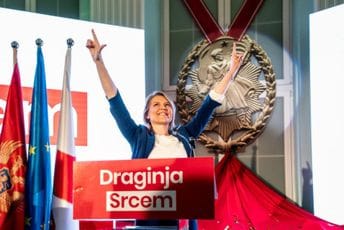 Vuksanović-Stanković: Vrijeme je da se srcem bude uz Crnu Goru, nikome se pomjeriti nećemo Vuksanović-Stanković: Vrijeme je da se srcem bude uz Crnu Goru, nikome se pomjeriti nećemo