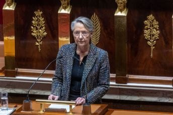 Burno u Francuskoj: Premijerka poslanicima poručila da će zaobići Skupštinu, sada mogu da glasaju o nepovjerenju Vladi