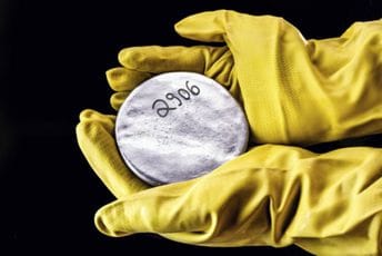 U Libiji pronađene dvije i po tone ukradenog uranijuma U Libiji pronađene dvije i po tone ukradenog uranijuma