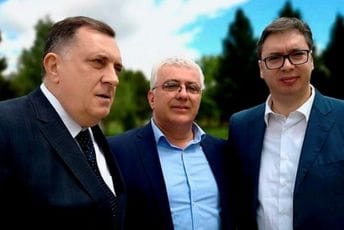 Dodik podržao Mandića: Znam koliko ti je stalo do Crne Gore Dodik podržao Mandića: Znam koliko ti je stalo do Crne Gore