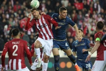 Oproštaj Viljareala i Lacija: 'Viola' ubjedljiva, Bazel preživio dramu u Slovačkoj, Vest Hem, Leh i Nica potvrdili prolaz Oproštaj Viljareala i Lacija: 'Viola' ubjedljiva, Bazel preživio dramu u Slovačkoj, Vest Hem, Leh i Nica potvrdili prolaz