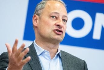 I europoslanik Socijalista i demokrata podržao Đukanovića uoči izbora I europoslanik Socijalista i demokrata podržao Đukanovića uoči izbora