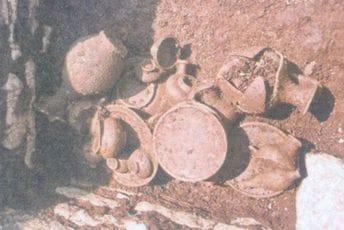 Bezočno pokradene: Budvanske antičke nekropole Bezočno pokradene: Budvanske antičke nekropole