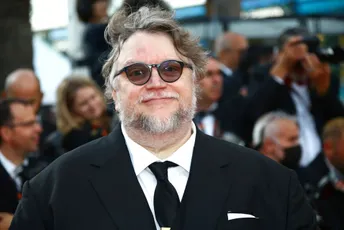 Tek što je osvojio Oskar: Giljermo del Toro radi na novom projektu, snimaće ga za Netflix Tek što je osvojio Oskar: Giljermo del Toro radi na novom projektu, snimaće ga za Netflix