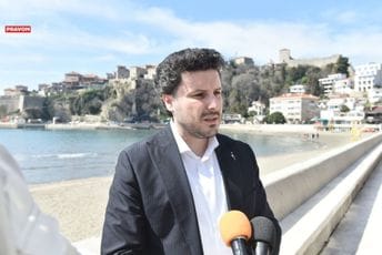 Abazović: Očekujem da Crna Gora večeras uđe u drugi krug Abazović: Očekujem da Crna Gora večeras uđe u drugi krug