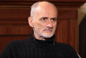 Selfie s međunarodnom zajednicom Selfie s međunarodnom zajednicom