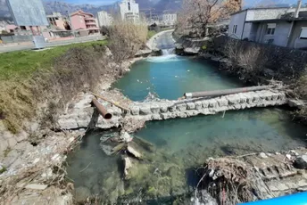 Nemar građana Bara: Smeće, plastika, kanalizacija u rijeci Željeznici Nemar građana Bara: Smeće, plastika, kanalizacija u rijeci Željeznici