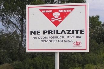 Nesreća u BiH: Jedna osoba stradala pošto je zalutala u minsko polje Nesreća u BiH: Jedna osoba stradala pošto je zalutala u minsko polje