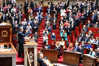 Vlada Francuske preživjela: Za nepovjerenje falilo devet glasova