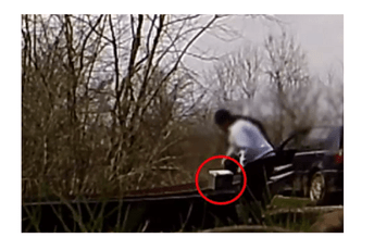 Krivolovci ne miruju uprkos zabranu: Snimljeni kako utovaraju sonde, akumulatore, plinske boce za nedozvoljen izlov ribe Krivolovci ne miruju uprkos zabranu: Snimljeni kako utovaraju sonde, akumulatore, plinske boce za nedozvoljen izlov ribe