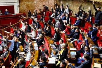 Francuski parlament velikom većinom izglasao novi nuklearni plan Francuski parlament velikom većinom izglasao novi nuklearni plan