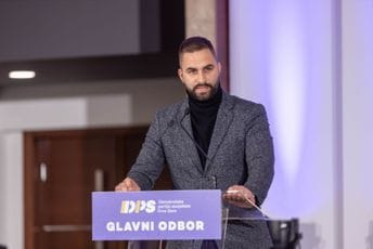 Muratović: Kompanija To Montenegro pokušava izvršiti opstrukciju izbornog procesa Muratović: Kompanija To Montenegro pokušava izvršiti opstrukciju izbornog procesa