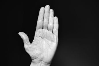 Osuđena jer je ošamarila kćerku zbog golih slika na internetu: Kćerka ima 34 godine Osuđena jer je ošamarila kćerku zbog golih slika na internetu: Kćerka ima 34 godine