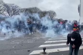 Francuska: Juče povrijeđeno skoro 450 policajaca, sličan je i broj uhapšenih demonstranata Francuska: Juče povrijeđeno skoro 450 policajaca, sličan je i broj uhapšenih demonstranata
