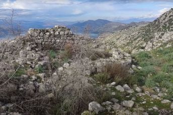 Osuđen na lagano propadanje: Balšin grad Osuđen na lagano propadanje: Balšin grad