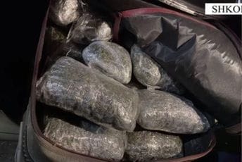 Sa punim koferom droge krenuli u Crnu Goru, albanska policija ih pohapsila Sa punim koferom droge krenuli u Crnu Goru, albanska policija ih pohapsila