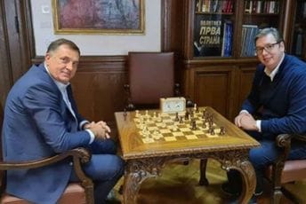 Vučićev politički gambit u Crnoj Gori Vučićev politički gambit u Crnoj Gori