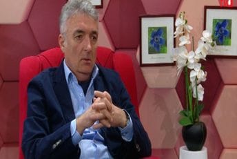 Vlahović: Instrukcija MVP za ometanje glasanja dijaspore je sramotna, antidržavna i zakonom kažnjiva Vlahović: Instrukcija MVP za ometanje glasanja dijaspore je sramotna, antidržavna i zakonom kažnjiva