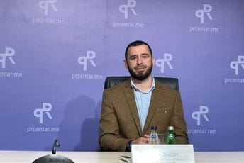 Jakupi: Zvati dijasporu da utiče na izborni proces neprimjereno, do 130 hiljada građana ima pravo glasa Jakupi: Zvati dijasporu da utiče na izborni proces neprimjereno, do 130 hiljada građana ima pravo glasa