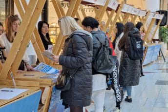 Odlična posjećenost Sajma zapošljavanja u organizaciji Glavnog grada: Ponuđeno više stotina radnih mjesta Odlična posjećenost Sajma zapošljavanja u organizaciji Glavnog grada: Ponuđeno više stotina radnih mjesta