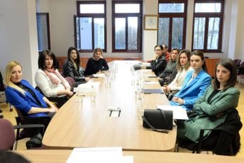 Podgorica: Započela izrada gradske strategije za zaštitu ljudskih prava Podgorica: Započela izrada gradske strategije za zaštitu ljudskih prava