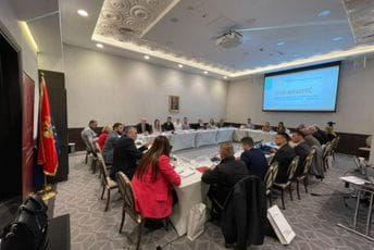 Dijaspora traži da iseljenička knjižica postane javni dokument Dijaspora traži da iseljenička knjižica postane javni dokument