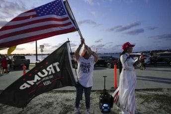 Šta nakon optužnice protiv Trampa: Prema jednom scenariju bi čak moglo biti traženo njegovo izručenje Šta nakon optužnice protiv Trampa: Prema jednom scenariju bi čak moglo biti traženo njegovo izručenje