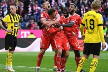 Derbi samo na papiru: Bajern pregazio Borusiju i preuzeo prvo mjesto, meč obilježio kiks golmana 'milionera' Derbi samo na papiru: Bajern pregazio Borusiju i preuzeo prvo mjesto, meč obilježio kiks golmana 'milionera'