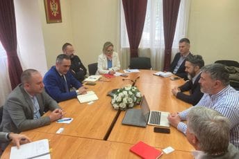 Damjanović sa predstavnicima Digital Den hub: Podrška razvoju inovativnih startup kompanija Damjanović sa predstavnicima Digital Den hub: Podrška razvoju inovativnih startup kompanija