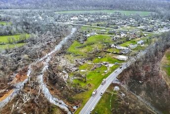 SAD: Tornado ubio najmanje četvoro ljudi SAD: Tornado ubio najmanje četvoro ljudi
