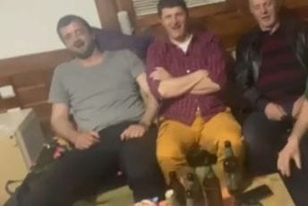 “Kraj je tebi Milo bliže”: Ovo je inspektor koji je naložio rušenje Đukanovićeve kuće (VIDEO) “Kraj je tebi Milo bliže”: Ovo je inspektor koji je naložio rušenje Đukanovićeve kuće (VIDEO)