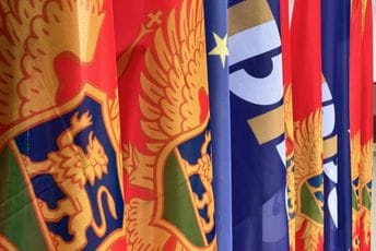 DPS: PES trpi poniženja od Vučića, frustracije bi da liječe na nama, žalosno je na šta su spali