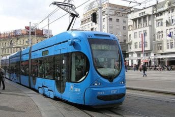 Zagreb: Uhapšen tinejdžer koji je ukrao tramvaj i vozio ga po gradu Zagreb: Uhapšen tinejdžer koji je ukrao tramvaj i vozio ga po gradu