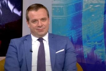 Stojković: Zastavom tuđe zemlje mašu izdajnici Stojković: Zastavom tuđe zemlje mašu izdajnici
