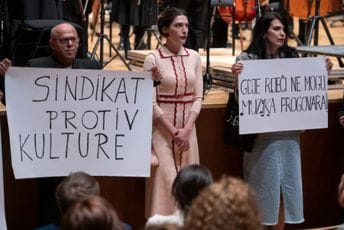 Sindikat kulture poručio Abazoviću: Pokušavate da skinete odgovornost preko naše grbače, prekinite s tim Sindikat kulture poručio Abazoviću: Pokušavate da skinete odgovornost preko naše grbače, prekinite s tim