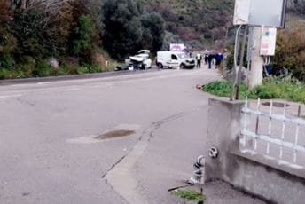 Saobraćajna nezgoda u Reževićima, tri osobe povrijeđene Saobraćajna nezgoda u Reževićima, tri osobe povrijeđene