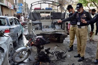 U napadu na pakistansku policiju četvoro poginulo i 22 ranjeno U napadu na pakistansku policiju četvoro poginulo i 22 ranjeno