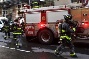 Dvoje djece poginulo u požaru e-bicikla u Njujorku Dvoje djece poginulo u požaru e-bicikla u Njujorku