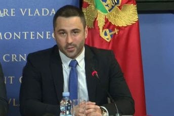 Savjetnik Abazovića: Izbori 11. juna neminovnost i poželjno rješenje za izlazak iz političke krize Savjetnik Abazovića: Izbori 11. juna neminovnost i poželjno rješenje za izlazak iz političke krize