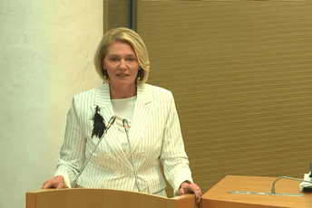 U Njujork otputovala i Injac