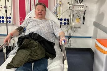 Voditelj BBC-a doživio srčani udar tokom emisije uživo Voditelj BBC-a doživio srčani udar tokom emisije uživo