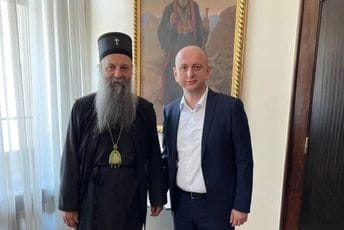 Knežević čestitao Vaskrs: Raspeta kosovometohijska zemlja mora se braniti i u Crnoj Gori Knežević čestitao Vaskrs: Raspeta kosovometohijska zemlja mora se braniti i u Crnoj Gori