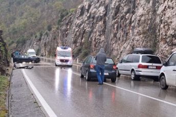 Saobraćajna nezgoda na putnom pravcu Nikšić - Podgorica Saobraćajna nezgoda na putnom pravcu Nikšić - Podgorica