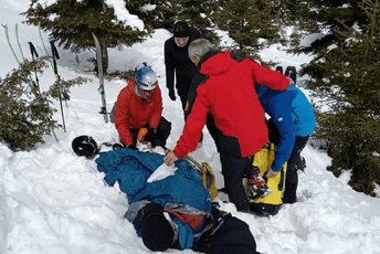 GSS: Državljanin Srbije polomio nogu tokom skijanja na Durmitoru GSS: Državljanin Srbije polomio nogu tokom skijanja na Durmitoru