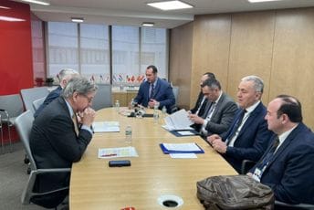 Damjanović i Žugić sa predstavnicima MMF i SB, kažu da je pozicija finansijskog sektora u CG dobra Damjanović i Žugić sa predstavnicima MMF i SB, kažu da je pozicija finansijskog sektora u CG dobra