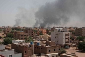 Sudan: Pogođeno vozilo turskog ambasadora Sudan: Pogođeno vozilo turskog ambasadora