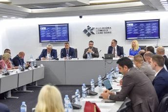 Sadašnja ponuda je neadekvatna, potrebno pojednostaviti procedure za sezonski angažman stranaca Sadašnja ponuda je neadekvatna, potrebno pojednostaviti procedure za sezonski angažman stranaca